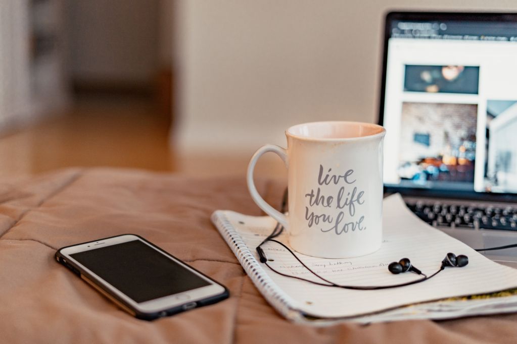 Chatter: mensajes, notas internas, menciones y seguidores